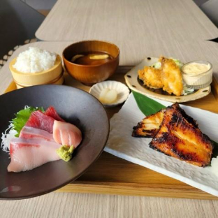 ぶりっこ定食～刺身3種・ぶりの粕漬け・ぶりフライ～